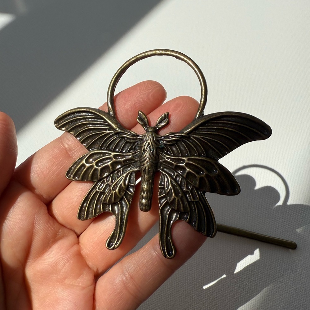 Vintage Gothic Butterfly Hair Stick – Metal Nordic Punk Headdress - Picture 3 of 9